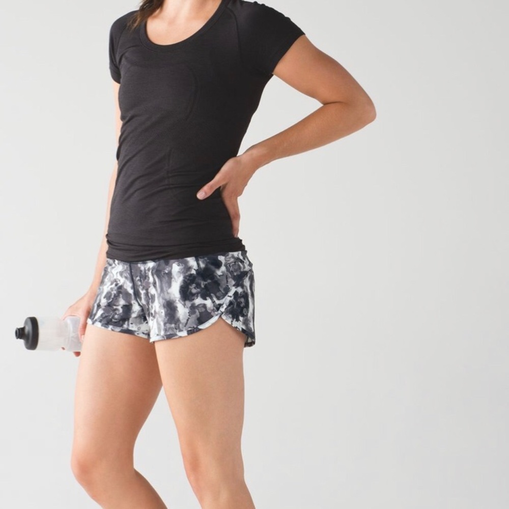 LULULEMON Hotty Hot Shorts with Tie